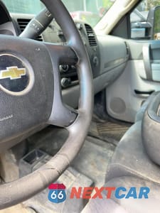 Zdjęcie 9 z 10 samochodu: 2011 CHEVROLET SILVERADO K3500 VIN:1GB3KZCL0BF203928 - miniatura