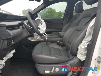 Zdjęcie 7 z 13 samochodu: 2025 LINCOLN NAUTILUS RESERVE VIN:5LMPJ8KA2SJ920945 - miniatura