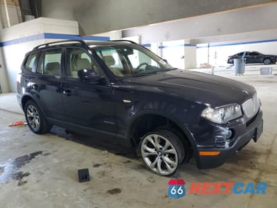 Czwarte zdjęcie samochodu z boku: 2010 BMW X3 XDRIVE30I VIN:WBXPC9C40AWJ31486 - miniatura