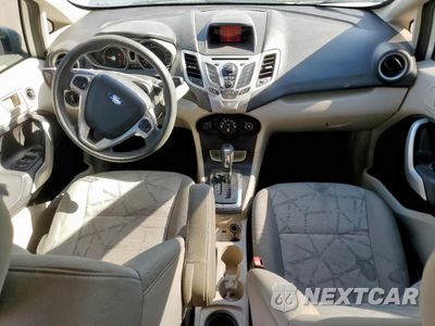 Zdjęcie 8 z 12 samochodu: 2013 FORD FIESTA SE VIN:3FADP4BJ8DM225477 - miniatura