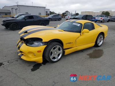2002 DODGE VIPER GTS 1B3ER69E32V101036 - główne zdjęcie licytacji z USA - miniatura