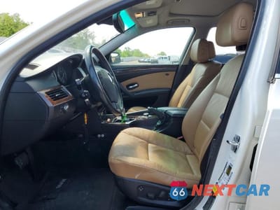 Zdjęcie 7 z 12 samochodu: 2009 BMW 528 I VIN:WBANU53579C120532 - miniatura