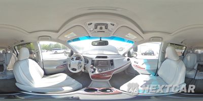 Zdjęcie 16 z 16 samochodu: 2014 TOYOTA SIENNA XLE VIN:5TDYK3DC0ES486882 - miniatura