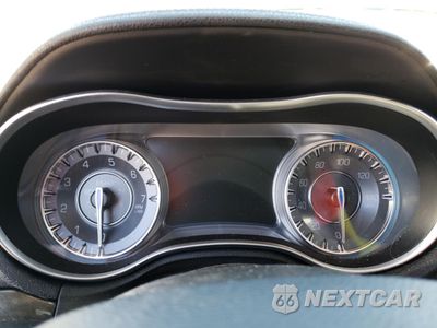 Zdjęcie 9 z 12 samochodu: 2015 CHRYSLER 300C VIN:2C3CCAEG5FH739504 - miniatura