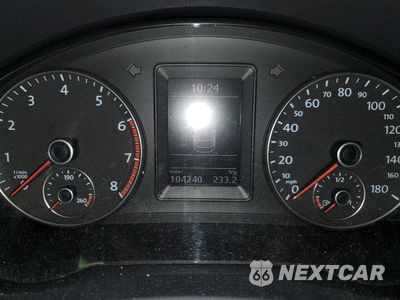 Zdjęcie 9 z 12 samochodu: 2012 VOLKSWAGEN EOS KOMFORT VIN:WVWBW7AH1CV003887 - miniatura