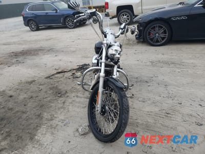 Drugie zdjęcie samochodu z przodu: 2004 HARLEY-DAVIDSON XL1200 C VIN:1HD1CGP104K438657 - miniatura