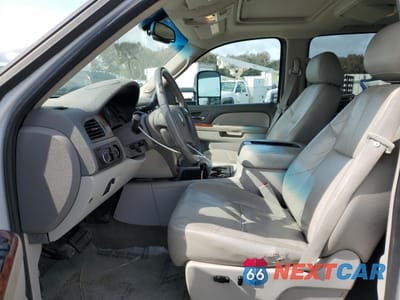 Zdjęcie 7 z 12 samochodu: 2011 CHEVROLET SILVERADO K3500 LTZ VIN:1GC4K1C82BF179659 - miniatura