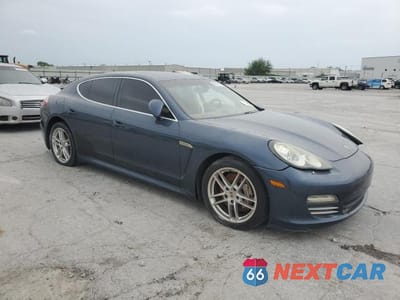 Czwarte zdjęcie samochodu z boku: 2010 PORSCHE PANAMERA S VIN:WP0AB2A76AL063559 - miniatura