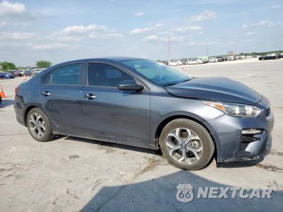 Czwarte zdjęcie samochodu z boku: 2020 KIA FORTE FE VIN:3KPF24AD5LE256403 - miniatura