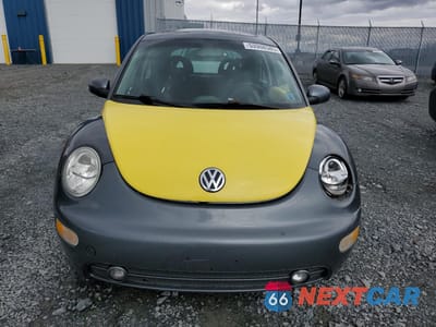 Piąte zdjęcie samochodu w środku: 2002 VOLKSWAGEN NEW BEETLE GLS VIN:3VWCB21C62M416966 - miniatura