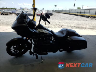 Trzecie zdjęcie samochodu z tyłu: 2018 HARLEY-DAVIDSON FLTRXS ROAD GLIDE SPECIAL VIN:1HD1KTC13JB685653 - miniatura