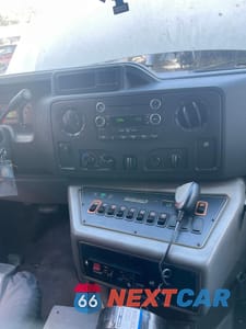Zdjęcie 6 z 11 samochodu: 2017 FORD ECONOLINE VIN:1FDWE3FS6HDC35976 - miniatura