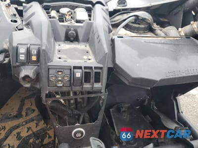 Zdjęcie 9 z 11 samochodu: 2023 CAN-AM MAVERICK X3 MAX X RS TURBO RR VIN:3JBVNAV46PE001036 - miniatura