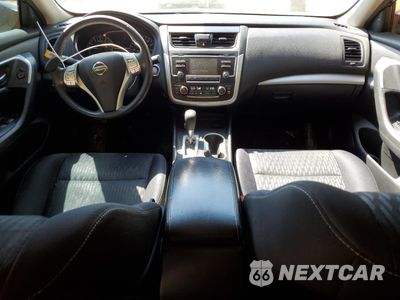 Zdjęcie 8 z 14 samochodu: 2017 NISSAN ALTIMA 2.5 VIN:1N4AL3AP4HC282118 - miniatura