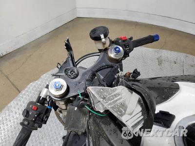 Zdjęcie 7 z 11 samochodu: 2009 SUZUKI GSX-R600 VIN:JS1GN7EA192105751 - miniatura