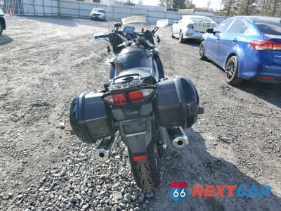 Czwarte zdjęcie samochodu z boku: 2008 YAMAHA FJR1300 A VIN:JYARP15E78A004450 - miniatura