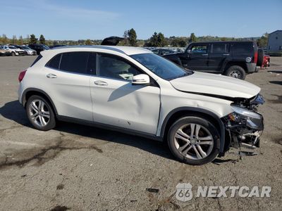 Czwarte zdjęcie samochodu z boku: 2016 MERCEDES-BENZ GLA 250 VIN:WDCTG4EB0GJ208338 - miniatura