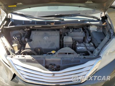 Zdjęcie 14 z 15 samochodu: 2013 TOYOTA SIENNA XLE VIN:5TDYK3DC1DS298497 - miniatura
