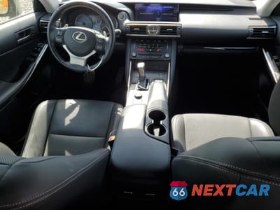 Zdjęcie 8 z 16 samochodu: 2018 LEXUS IS 300 VIN:JTHC81D27J5030249 - miniatura