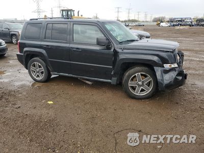 Czwarte zdjęcie samochodu z boku: 2010 JEEP PATRIOT SPORT VIN:1J4NF2GB3AD512377 - miniatura