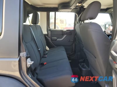 Zdjęcie 10 z 13 samochodu: 2017 JEEP WRANGLER UNLIMITED SPORT VIN:1C4BJWDG6HL722762 - miniatura