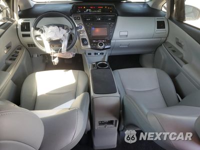 Zdjęcie 8 z 14 samochodu: 2013 TOYOTA PRIUS V VIN:JTDZN3EU4D3237858 - miniatura