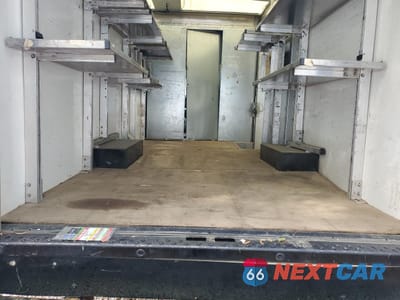 Zdjęcie 10 z 14 samochodu: 2022 CHEVROLET EXPRESS G3500 VIN:1GB0GSF74N1156205 - miniatura