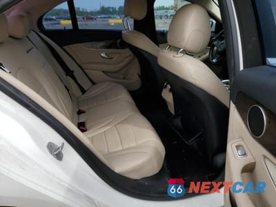Zdjęcie 10 z 12 samochodu: 2015 MERCEDES-BENZ C 300 VIN:55SWF4JB6FU050863 - miniatura