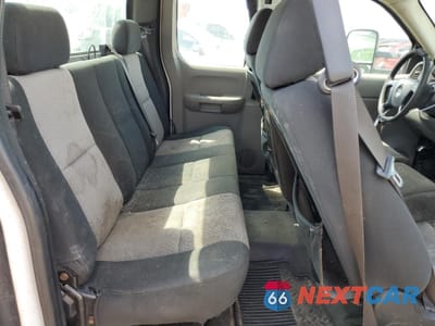 Zdjęcie 10 z 12 samochodu: 2008 GMC SIERRA C2500 HEAVY DUTY VIN:1GDHC29K68E164065 - miniatura