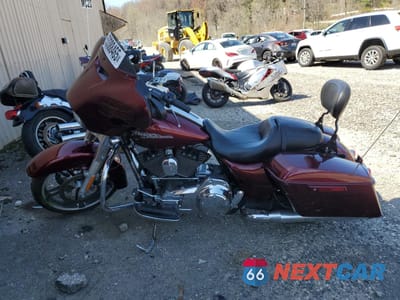 Trzecie zdjęcie samochodu z tyłu: 2015 HARLEY-DAVIDSON FLHX STREET GLIDE VIN:1HD1KBM15FB656977 - miniatura