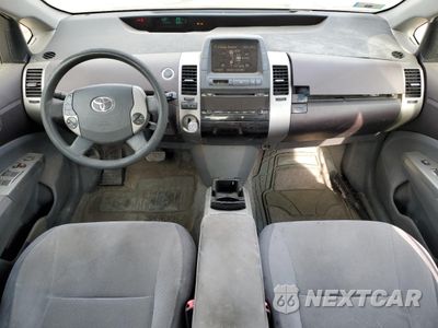 Zdjęcie 8 z 12 samochodu: 2005 TOYOTA PRIUS VIN:JTDKB20U753032435 - miniatura