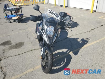 Piąte zdjęcie samochodu w środku: 2018 SUZUKI DL1000 A VIN:JS1VU51A6J2100926 - miniatura