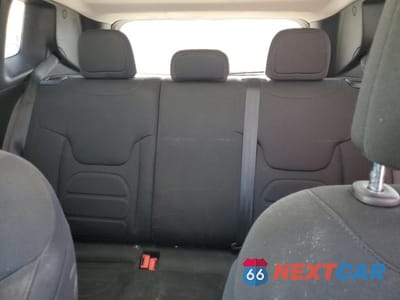 Zdjęcie 10 z 13 samochodu: 2018 JEEP RENEGADE LATITUDE VIN:ZACCJBBB0JPJ53202 - miniatura