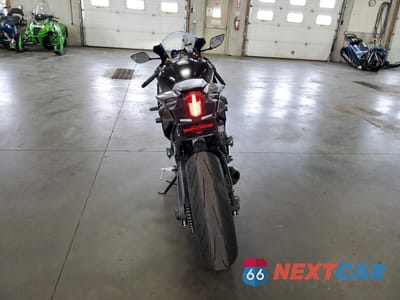 Czwarte zdjęcie samochodu z boku: 2022 YAMAHA YZFR7 VIN:JYARM38E5NA001977 - miniatura