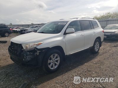 2013 TOYOTA HIGHLANDER BASE 5TDZK3EH3DS138913 - główne zdjęcie licytacji z USA - miniatura