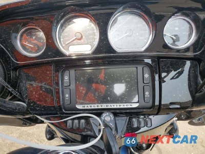 Zdjęcie 7 z 9 samochodu: 2018 HARLEY-DAVIDSON FLHXS 115TH ANNIVERSARY STREET GLIDE SPECIAL VIN:1HD1KYC14JB632070 - miniatura