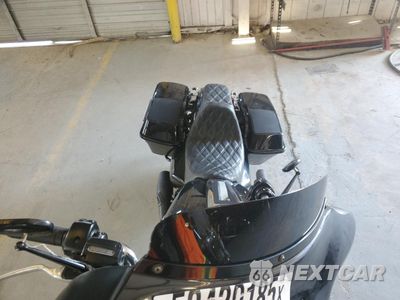 Piąte zdjęcie samochodu w środku: 2011 HARLEY-DAVIDSON FLHTK VIN:1HD1KEM15BB660930 - miniatura