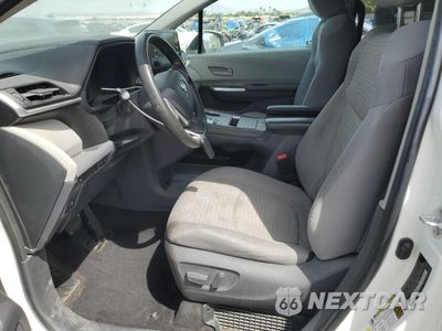 Zdjęcie 7 z 16 samochodu: 2021 TOYOTA SIENNA LE VIN:5TDKRKEC9MS026242 - miniatura