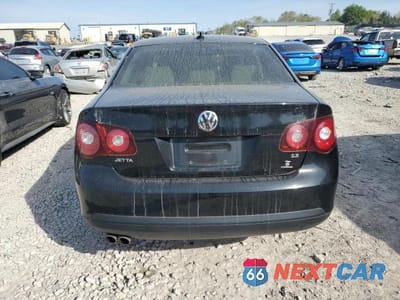 Zdjęcie 6 z 12 samochodu: 2010 VOLKSWAGEN JETTA SE VIN:3VWRX7AJ5AM041237 - miniatura