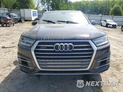 Piąte zdjęcie samochodu w środku: 2019 AUDI Q7 PREMIUM VIN:WA1AAAF78KD012771 - miniatura