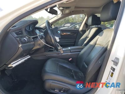 Zdjęcie 7 z 13 samochodu: 2014 BMW 740 I VIN:WBAYA6C58ED144242 - miniatura
