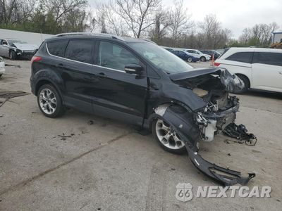 Czwarte zdjęcie samochodu z boku: 2015 FORD ESCAPE TITANIUM VIN:1FMCU9J98FUB48784 - miniatura