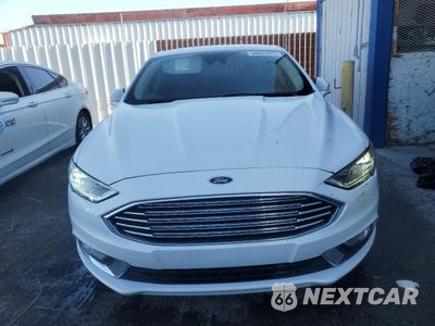 Piąte zdjęcie samochodu w środku: 2017 FORD FUSION SE HYBRID VIN:3FA6P0LU5HR408970 - miniatura
