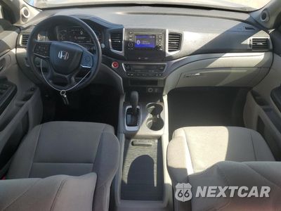 Zdjęcie 8 z 16 samochodu: 2019 HONDA PILOT LX VIN:5FNYF5H14KB047113 - miniatura