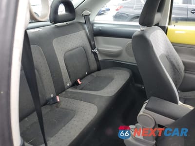 Zdjęcie 10 z 12 samochodu: 2002 VOLKSWAGEN NEW BEETLE GLS VIN:3VWCB21C62M416966 - miniatura