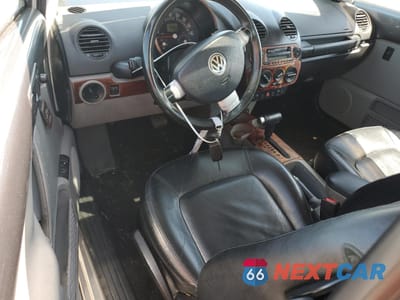 Zdjęcie 8 z 14 samochodu: 2000 VOLKSWAGEN NEW BEETLE GLS VIN:3VWCD21C8YM492675 - miniatura