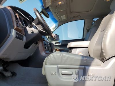 Zdjęcie 7 z 12 samochodu: 2010 TOYOTA TUNDRA CREWMAX LIMITED VIN:5TFFY5F17AX098274 - miniatura