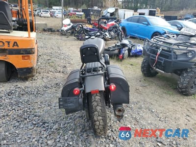 Czwarte zdjęcie samochodu z boku: 2019 HARLEY-DAVIDSON FXBB VIN:1HD1YJJ22KB037849 - miniatura