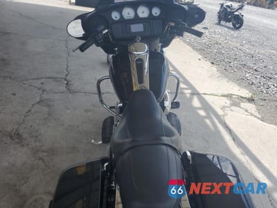 Zdjęcie 6 z 9 samochodu: 2016 HARLEY-DAVIDSON FLHX STREET GLIDE VIN:1HD1KBM1XGB622048 - miniatura