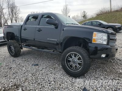 Czwarte zdjęcie samochodu z boku: 2012 CHEVROLET SILVERADO K1500 LT VIN:3GCPKSE70CG306674 - miniatura